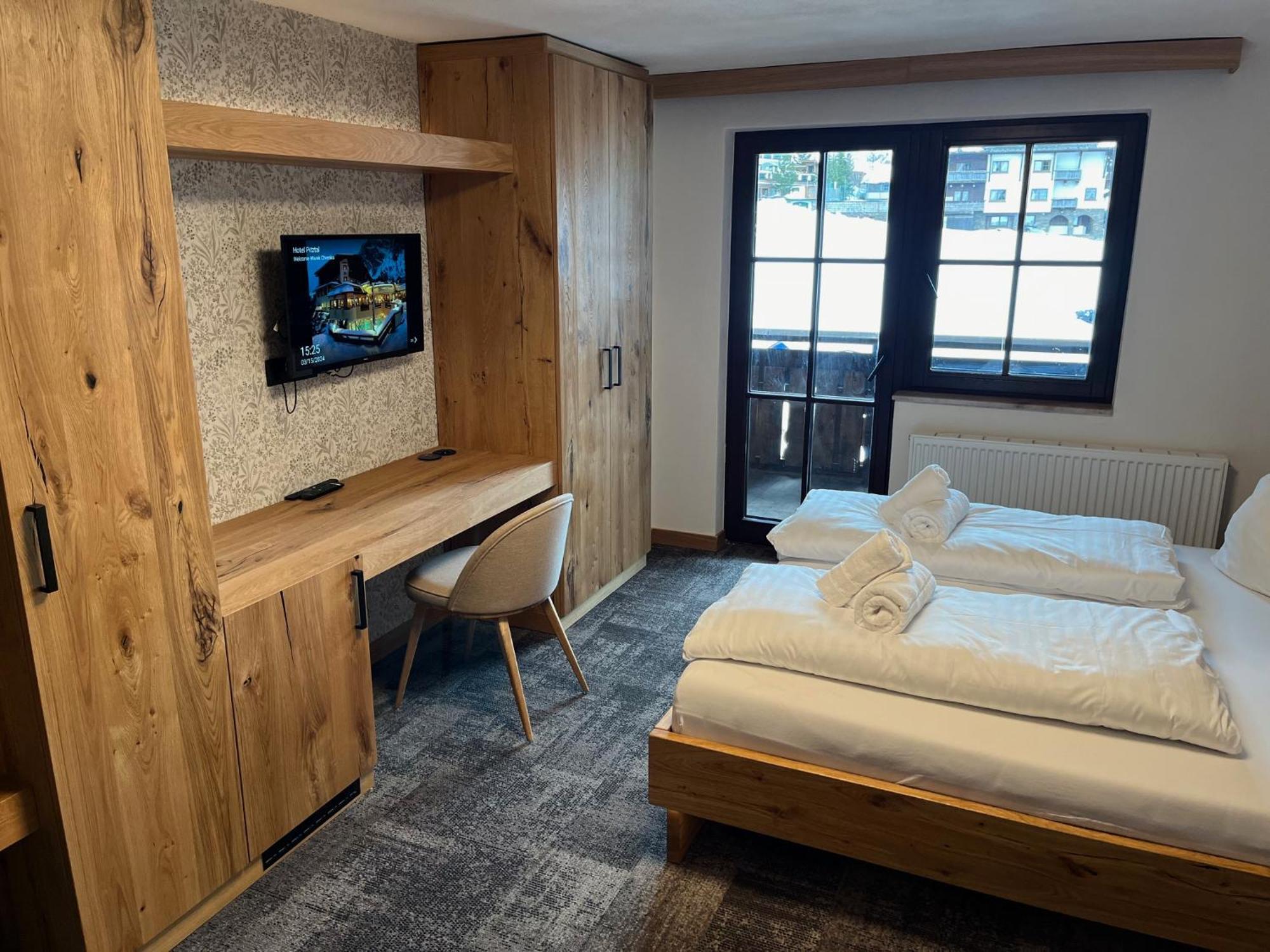 Tieflehner Hof Pitztalhaus Hotel Санкт-Леонгард-ім-Пітцталь Екстер'єр фото