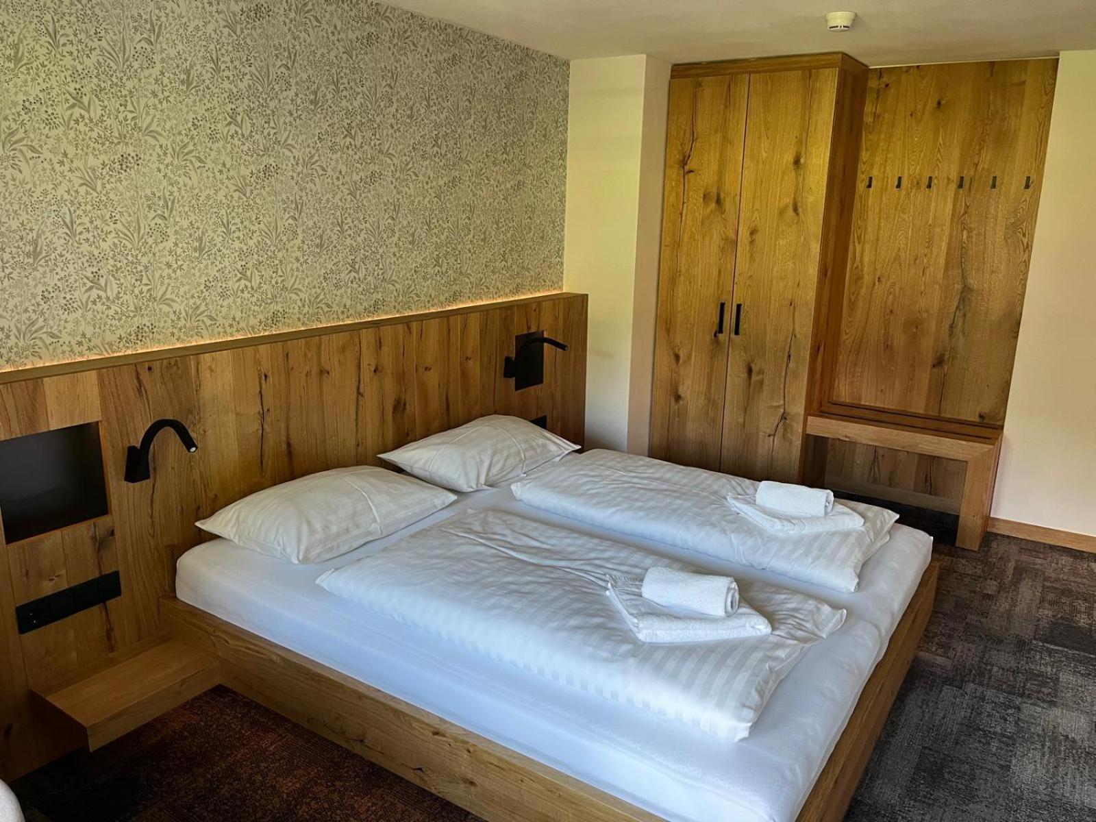 Tieflehner Hof Pitztalhaus Hotel Санкт-Леонгард-ім-Пітцталь Екстер'єр фото