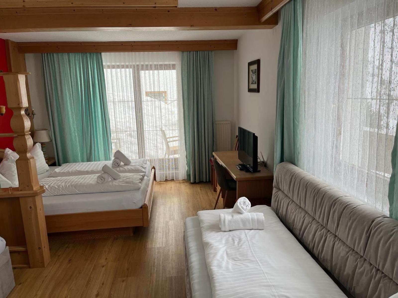 Tieflehner Hof Pitztalhaus Hotel Санкт-Леонгард-ім-Пітцталь Екстер'єр фото