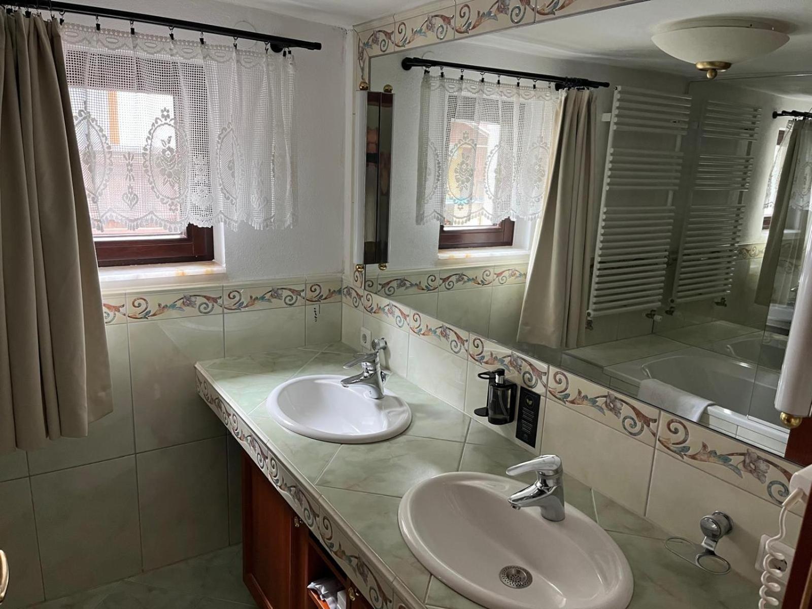 Tieflehner Hof Pitztalhaus Hotel Санкт-Леонгард-ім-Пітцталь Екстер'єр фото